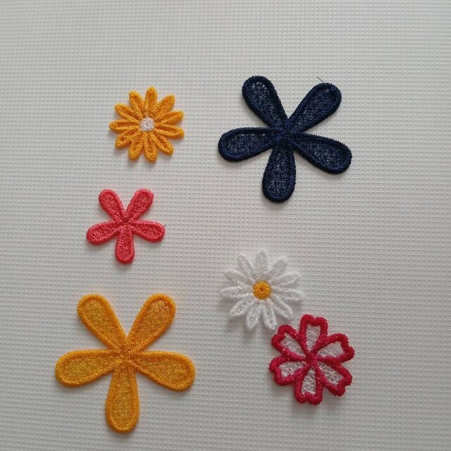 Encanto Mini Delicate Lace Flowers Collection SET of 5