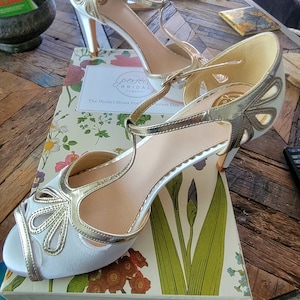 Sara added a photo of their purchase