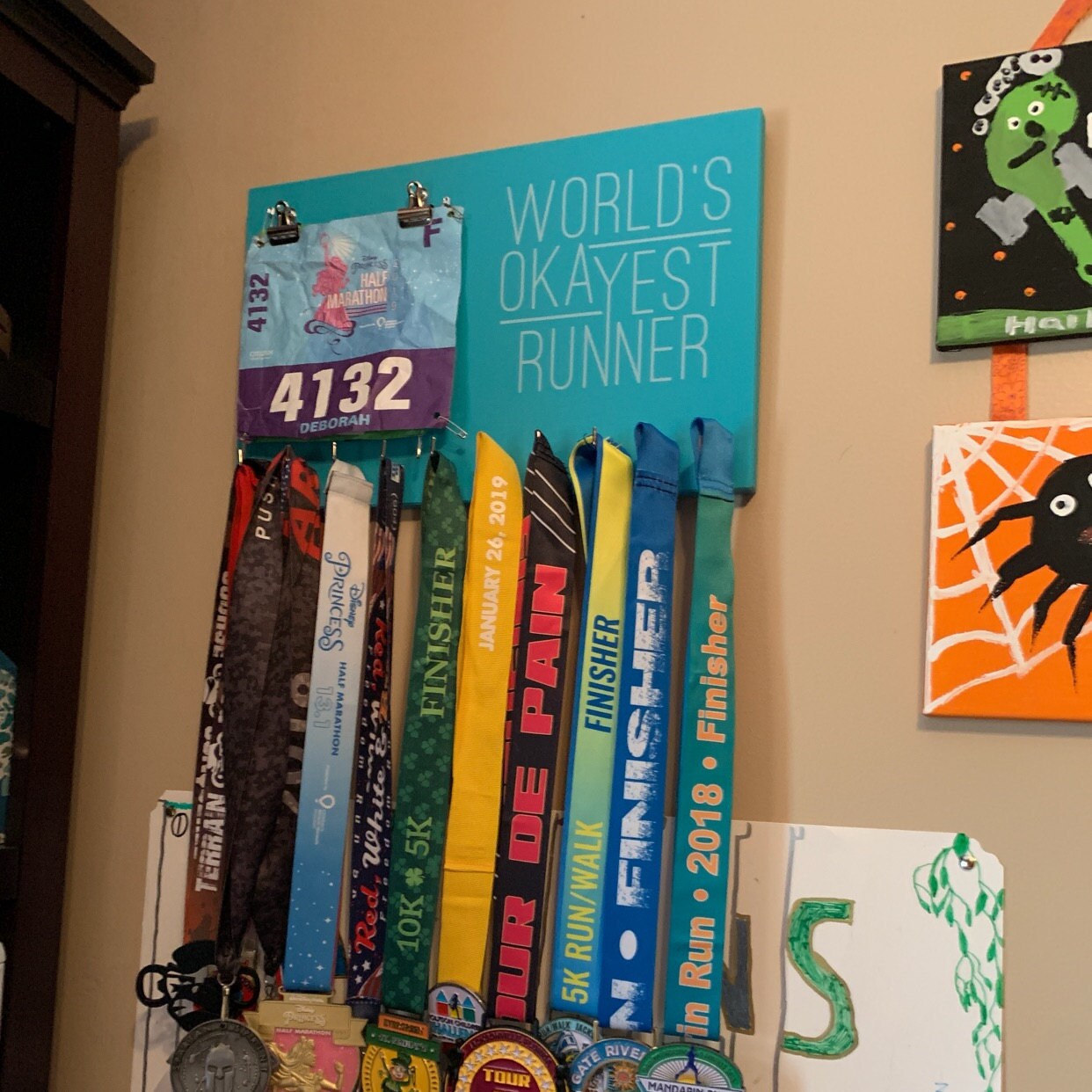 Running Medal Bib Holder Worlds Okayest Runner - Medal Holder, Medal Rack, Medal Display, Race Bib Display, Race Bib Holder