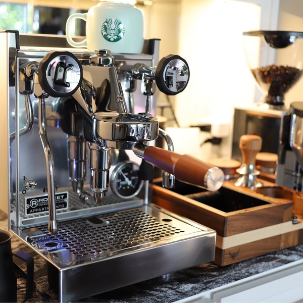 MHW-3BOMBER Koffiestamper met constante druk, 58,35 mm, titanium coating, 3 ingebouwde veren, 58 mm espressomachine met geluidsfeedback, zwart, model: T6176T-OS