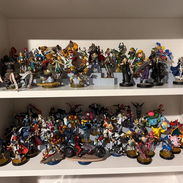 Amiibo ディスプレイスタンド - モジュラー - モジュールごとに4個収納