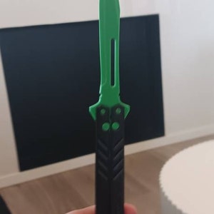Yazmin added a photo of their purchase
