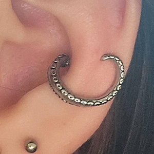 Lowie added a photo of their purchase