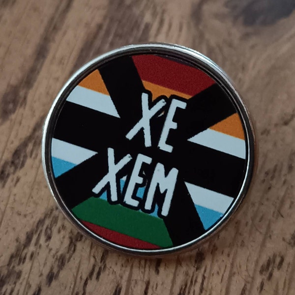 LGBT Pronomen Pins She Her He Him They Them Acryl H Produktbild-Vorschau 8