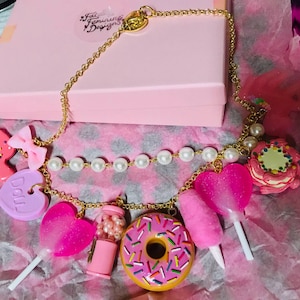 ピンクキャンディネックレス、ピンクチャームステートメントネックレス