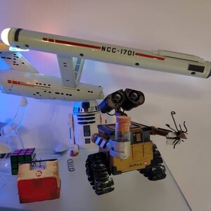 WALL・E フィギュア アートブック付き Amazon.co.jp: Mattel Pixar スポットライトシリーズ Wall-E