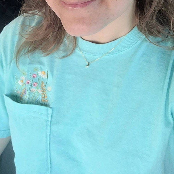 Embroidered Crewneck Wildflower Pocket T-shirt, Embroidered Flower ...