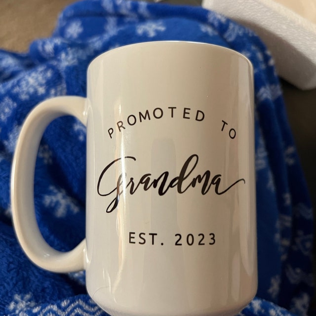 Promoted To Grandma Est. 2023 - Coffee Mug - Gifts For Grandma - Grand –  familyteeprints