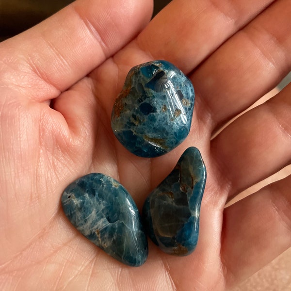 Blue Apatite Tumbled Stone – Spellcraft