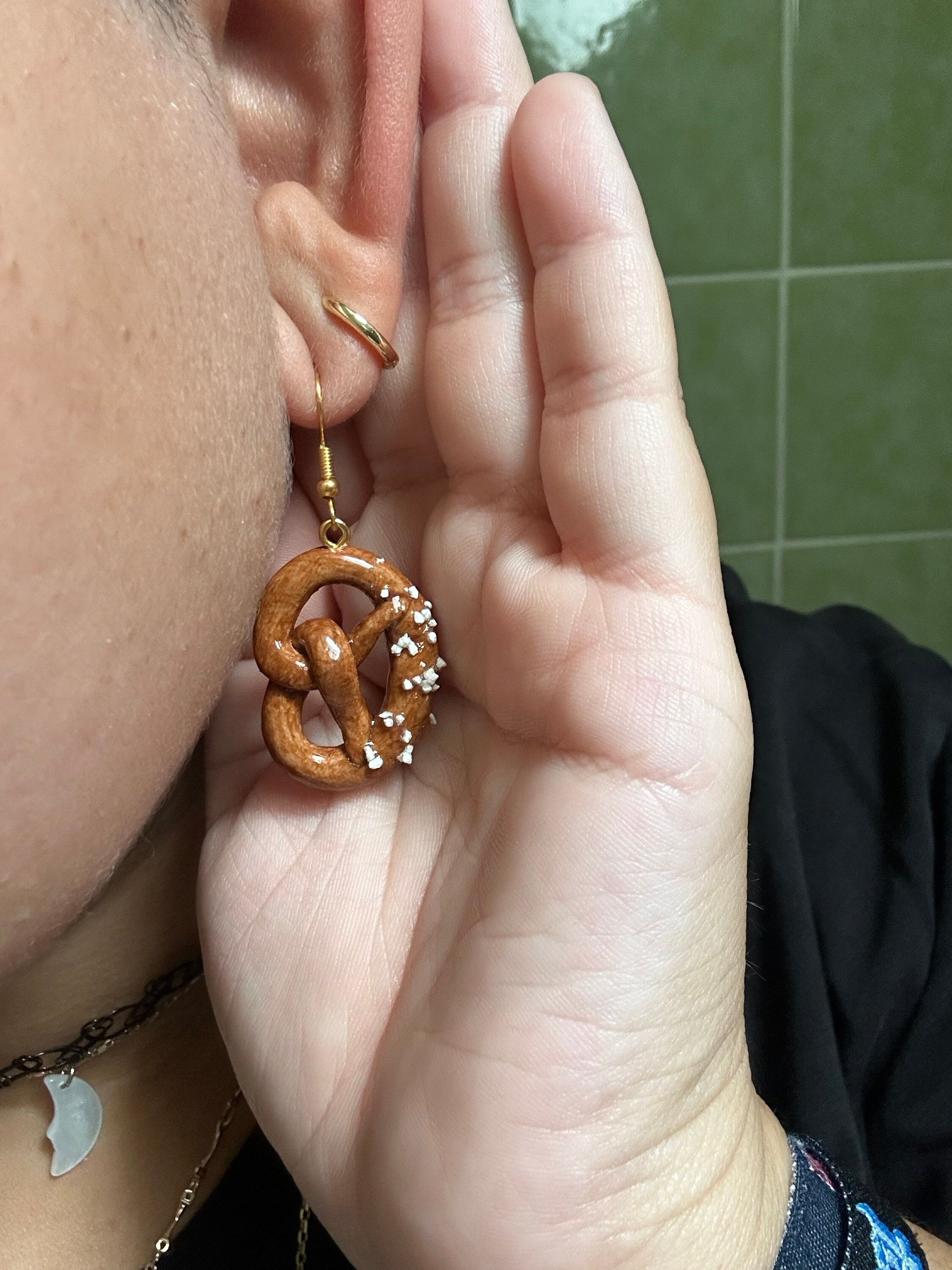 Earrings &quot;Laugenbrezel&quot;/ Modeling clay/ Miniature earring/ Motif earrings/ Oktoberfest jewelry/ Kawaii/ Tiny/ Cute/ Pretzel/ Ear clips/ Fun
