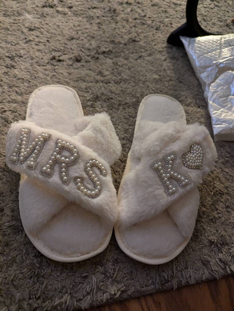 Bridal Mrs Wedding slippers, Custom Mrs Fluffy Slippers with pearls letters, Bridal Shower Gifts, Gifts For Her, Bridal Slippers, Slippers