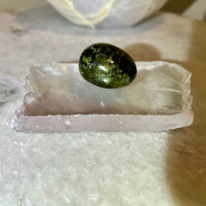 Crystal Set Crystals for Love Rose Quartz Green Calcite Rhodonite Jade ...