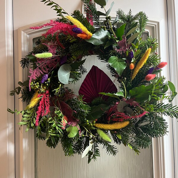 Christmas Wreath Making Kit. Fresh and Bright Door Wreath. A Complete ...