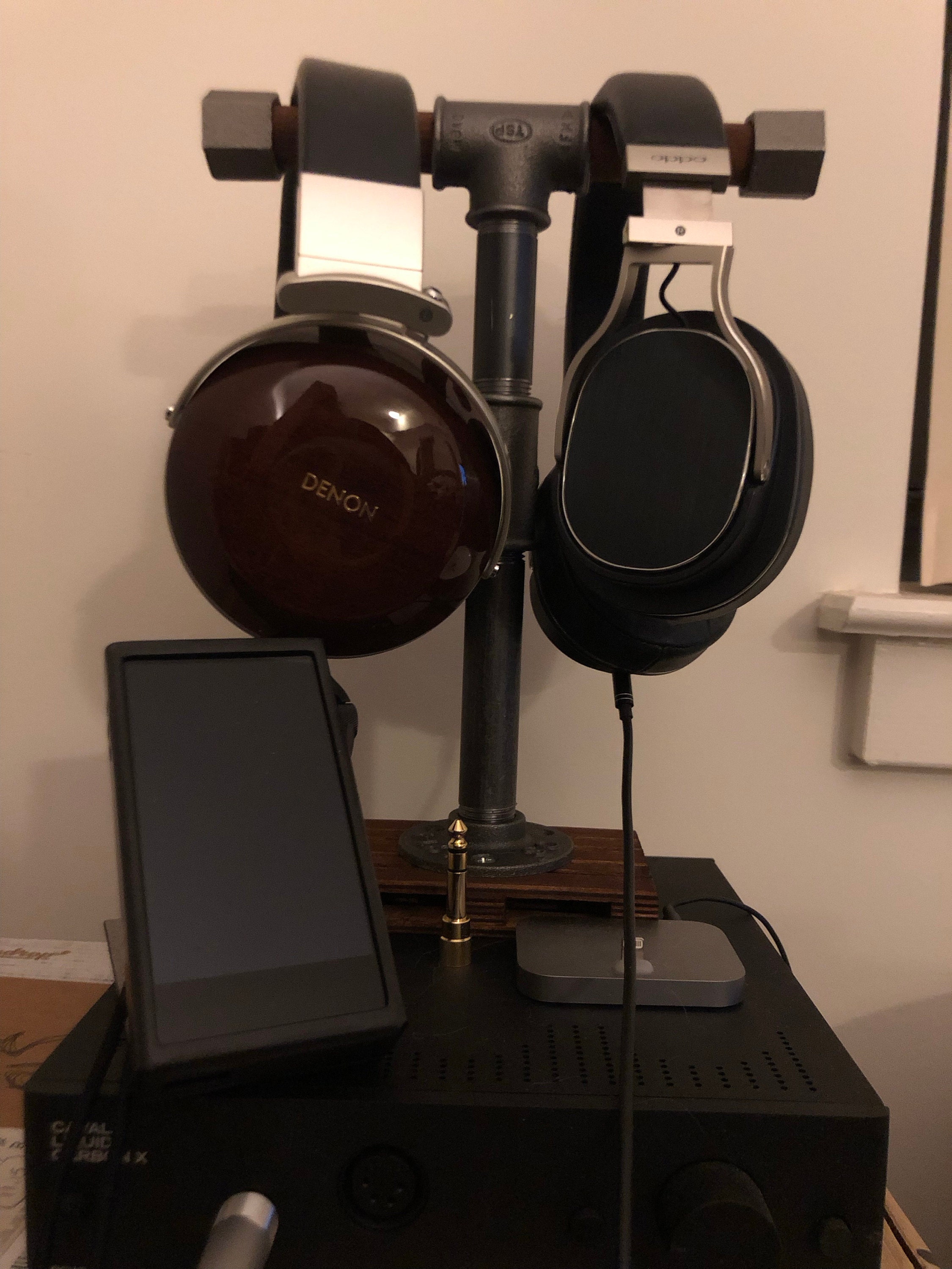 Headphones stand, headset stand, headphone hanger, water pipe holder, dock,loft gift for him, music lover, for desk induastrial loft solid