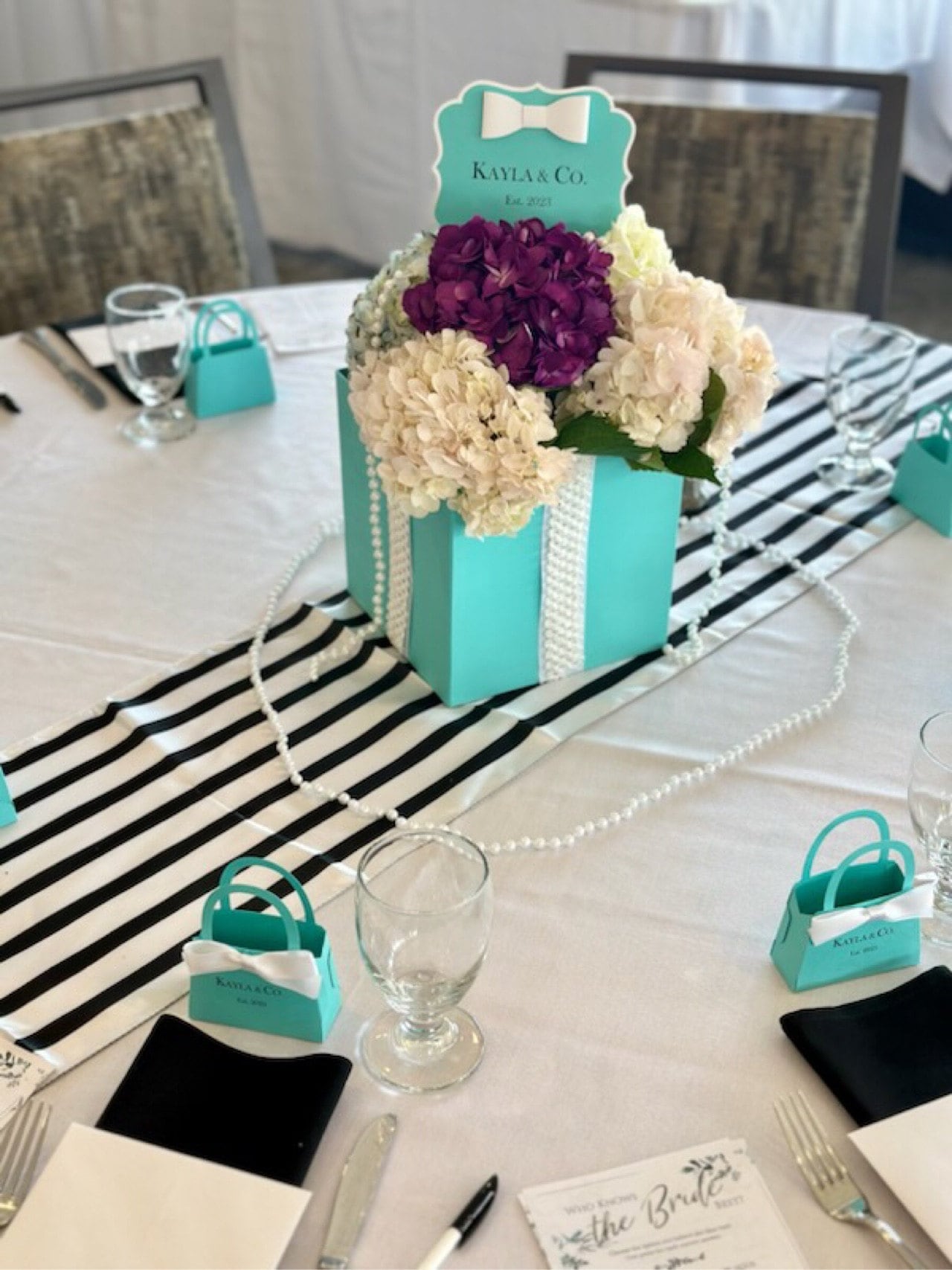 Personalisierte Mini-Geldbörse, Rotkehlchen-Ei-Farbe mit weißer Schleife. Babypartys, Brautpartys, Verlobungen, Sweet 16, Hochzeitssüßigkeiten, 10er-Set