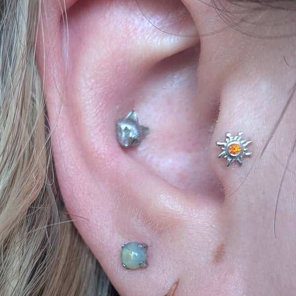 18G/16G Tiny Garnet Sun Internally Threaded Labret • Flat Back Earring ...