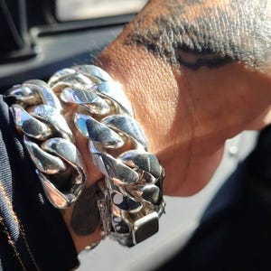 FRANCIS added a photo of their purchase