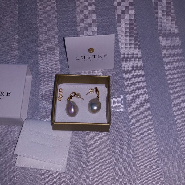 Intaglio Pearl Cluster Drop Gold Earrings