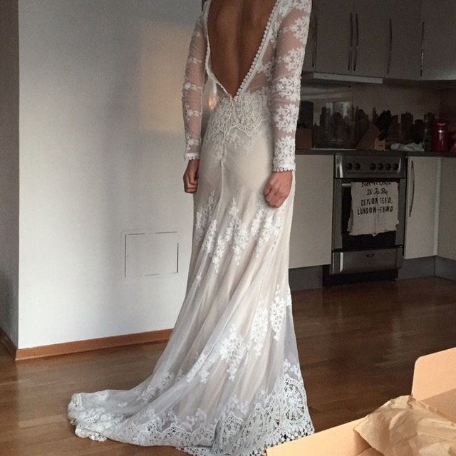 chinese dress ladies Illusion Neckline Lace Sheer Wedding Dress main image 0