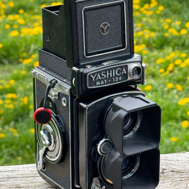 Yashica Mat 124 24 G D 635 EM LM TLR Single Dual Lens Shade