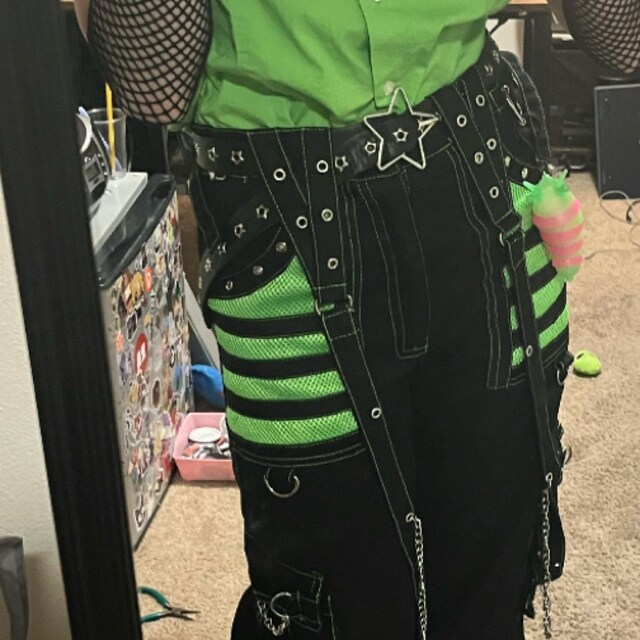 GREEN CLOTHING PAINTER PANTS 刺繍　BLACK Tripp Split Leg Bondage Pants [Black/Green] – VampireFreaks