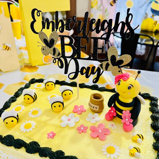 How to make Fondant Bees cake Topper  Edible simple bees cake topper  #cakesforyoubyfrance 