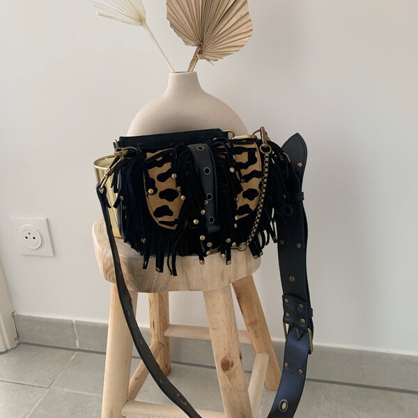 Sac Seau Loxwood En Cuir De Vachette Noir – Avec Pompon, Neuf Avec étiquettes