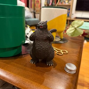 レイキャビク　ミニチュア JXK Studio Handmade Catzilla Resin Sculpture: Meowzilla Kaiju Cat