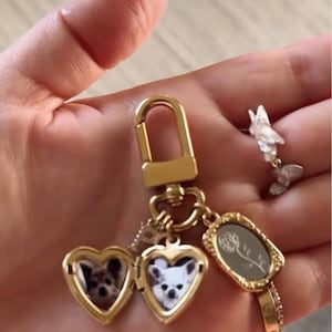 Taylor added a photo of their purchase