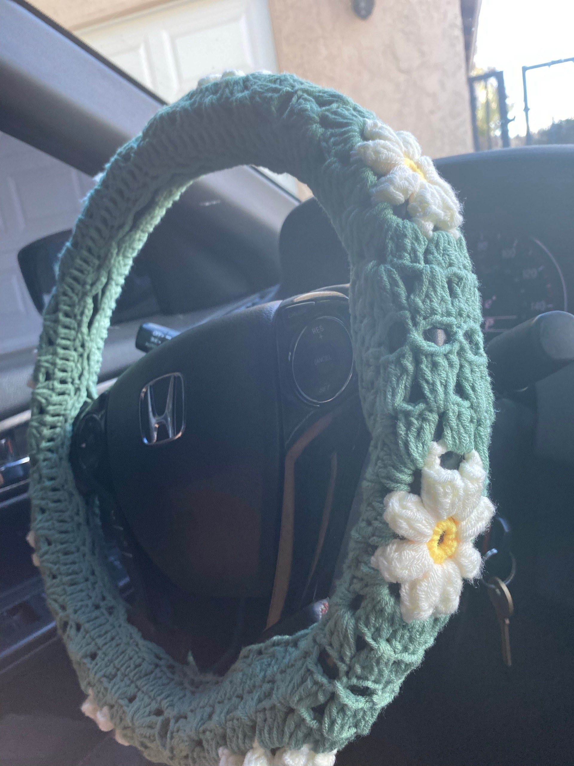 Handgemachte gehäkelte Lenkradhülle für Frauen, süße Daisy Blumen Sicherheitsgurthülle, Auto Interieur Accessoires Dekoration