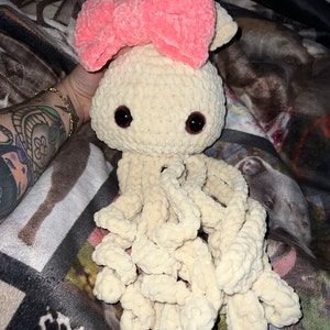 Vallen added a photo of their purchase