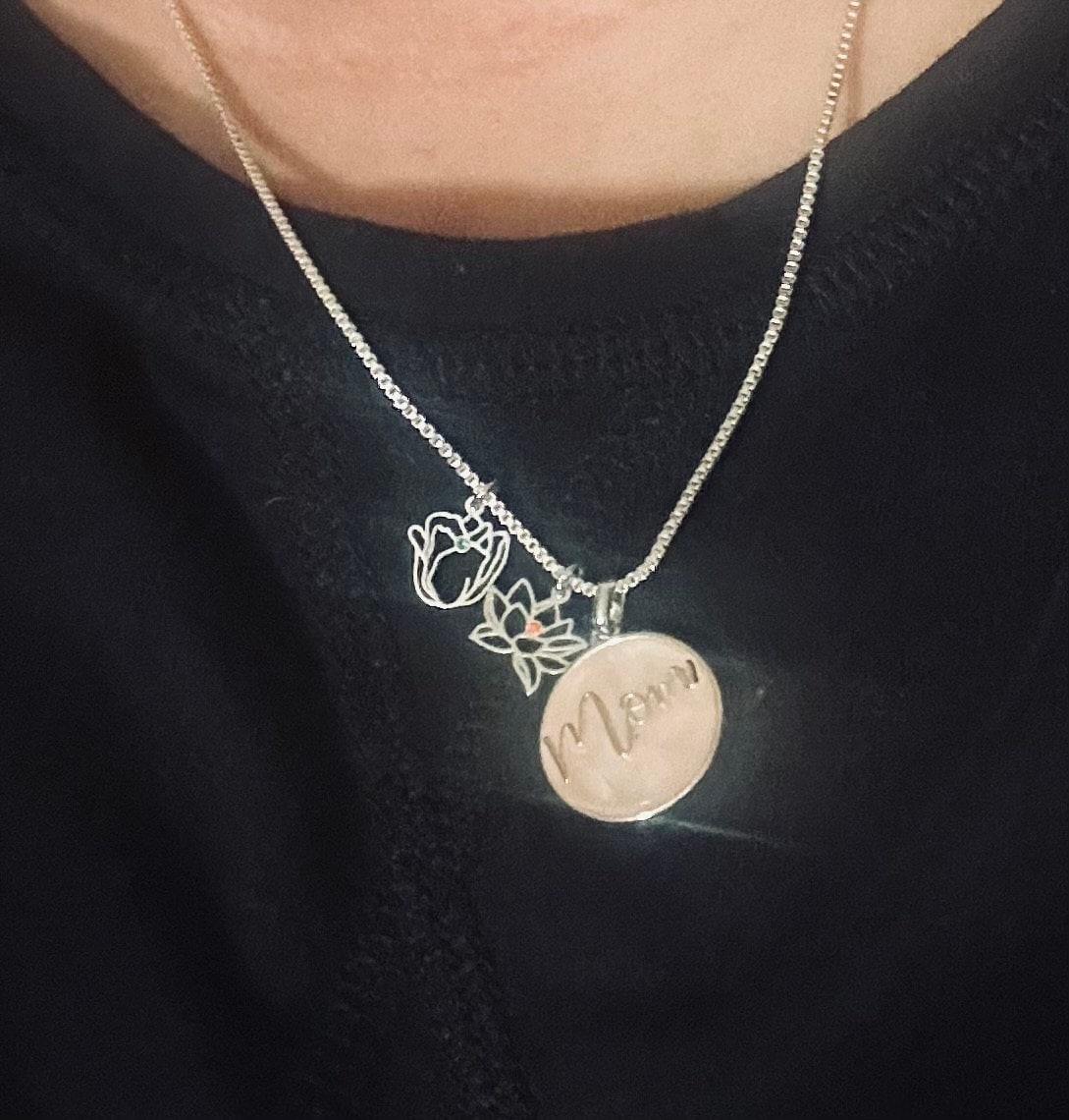 Dainty Birth Flower Necklace,Family Necklace For Mom,Silver Necklace For Woman,Birth Flower Jewelry,Personalised Gifts,Birthday Gift for Mom