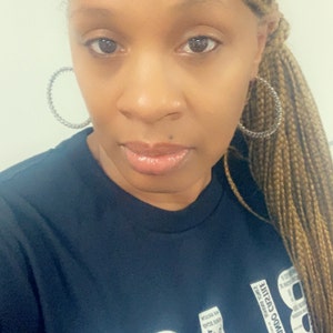 Shaulonda added a photo of their purchase
