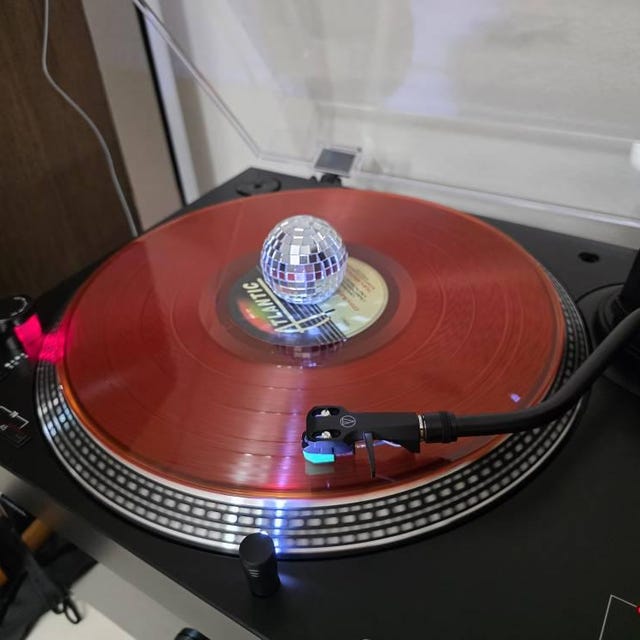 Mirrorball Turntable Spinner. Spinning Disco Ball for Vinyl