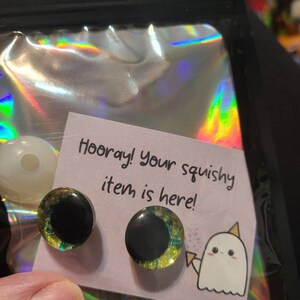 AMANDA added a photo of their purchase