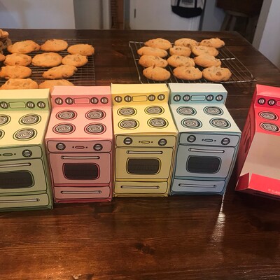 Retro Oven Cupcake Box, Cookie, Candy, Treat and Party Favor Box, Gift ...