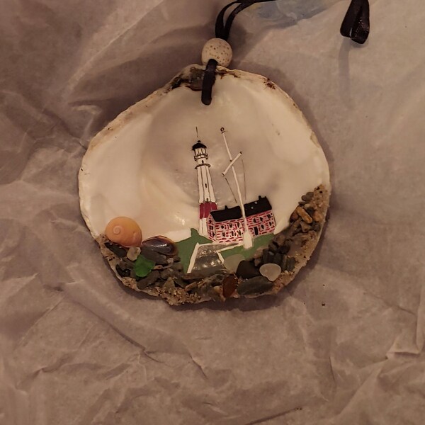 Hand Painted Maine Scallop Shell Ornament - Maine Lobsters Toasting Red ...