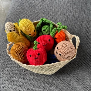 Hoooked  DIY Patron de Crochet Corbeille de fruits Amigurumi Monte