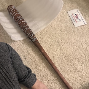 Black & Grip LUCILLE Replica Maple Baseball Bat! The Walking Dead. Barbed Wire