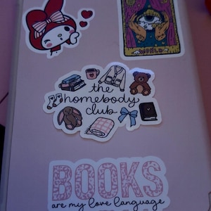 Ashleigh added a photo of their purchase