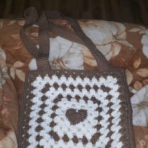 AMANDA added a photo of their purchase