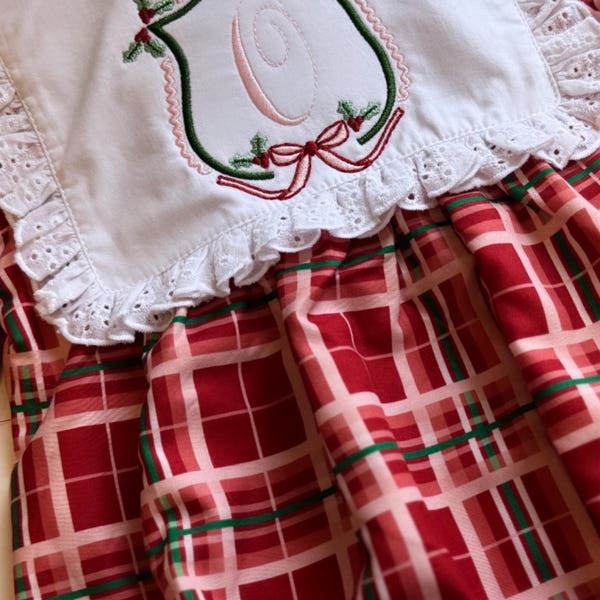 Turkey Wild Crest With Grass and Branches Machine Embroidery Design