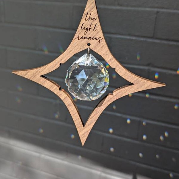 GIFTELIX Memorial Suncatcher Ornament - Look For Me In Rainbow - Sympathy Gift For Loss Of Loved One - Crystal Rainbow Maker - Bereavement Keepsake - Hanging Crystal Decor - Loss