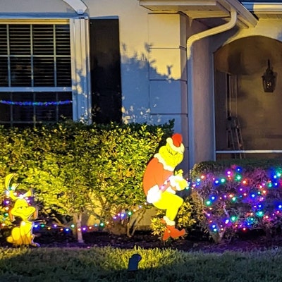 Right Facing GRINCH Stealing CHRISTMAS Lights Yard Art Grinch & MAX - Etsy
