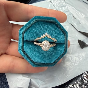 Helayna added a photo of their purchase