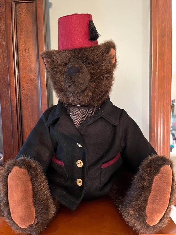 Customer photo of a pet with the Mini Pet Fez Hat
