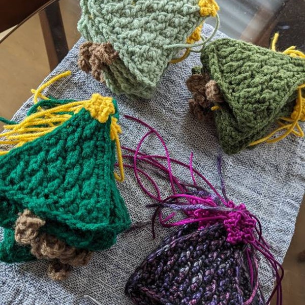 CROCHET PATTERN - Christmas Tree Decoration and Garland (written in ...