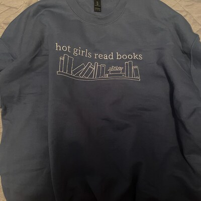 Cool Book Lover Tee: 'I Put My Book Down To Be Here' Funny Reading T-Shirt For Men & Women