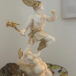 ヘルメス・メルクリウス像 - 古代ギリシャ・ローマの使者神の彫刻、翼