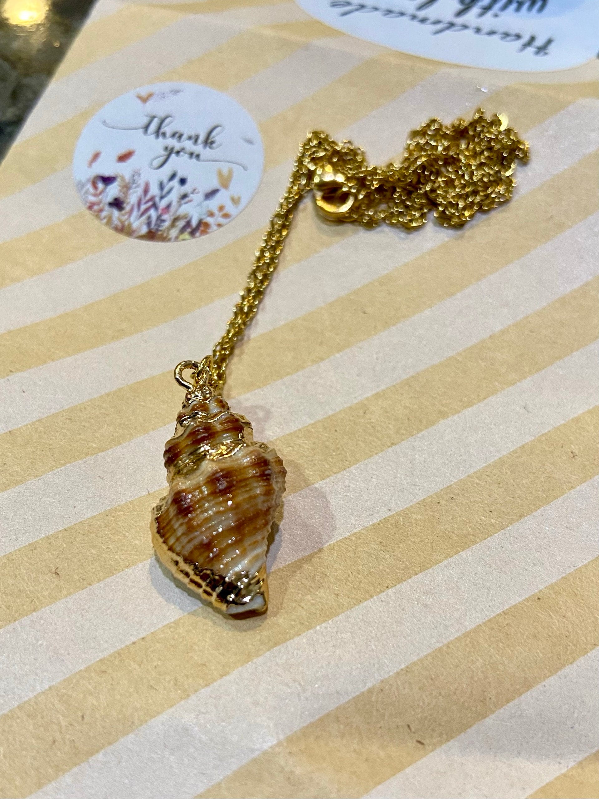 Natural Seashell Necklace, Boho Jewelry, Seashell Pendant Necklace, Cowrie Adjustable Necklace, Beach Wedding, Ocean Jewelry